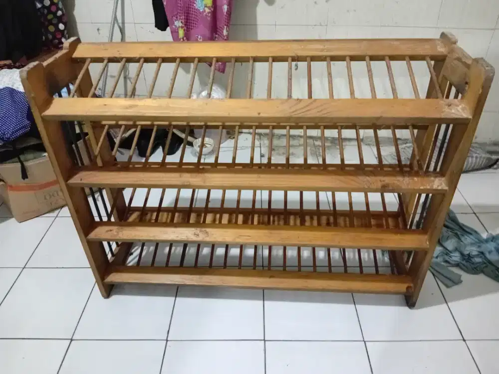 Rak sepatu kayu kuat uk 1m15cm blm ada rusak