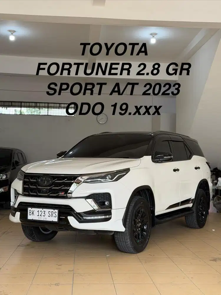 Odo 19.xxx Toyota Fortuner 2.8 GR Sport AT 2023