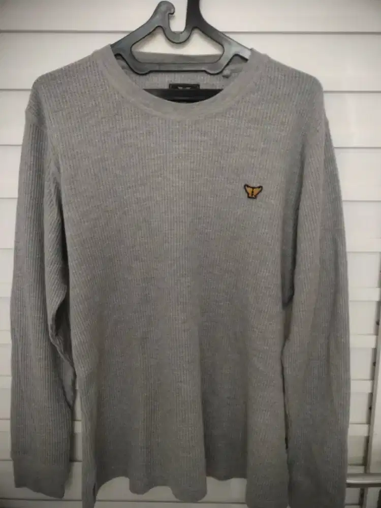 Kaos Pria ukuran M merk Emba