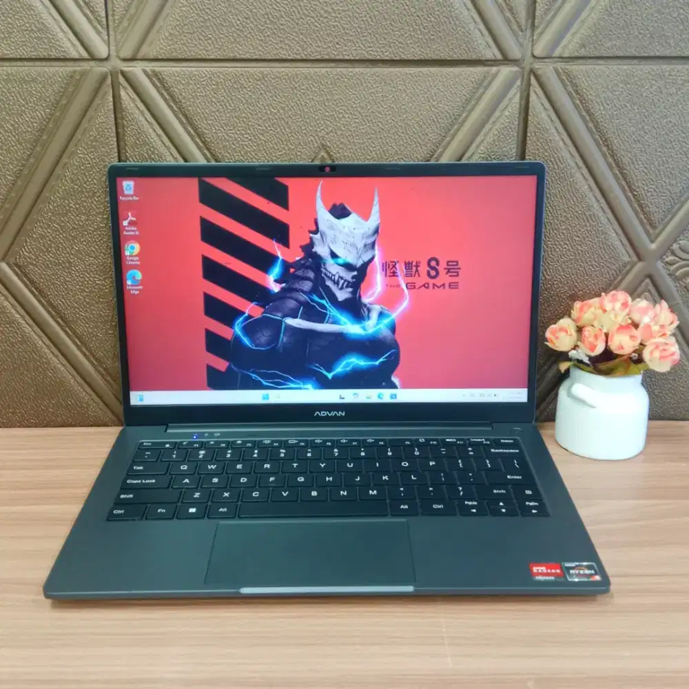 ADVAN SOULMATE PLUS AMD RYZEN 5 3500U RADEON GRAPHICS RAM 8GB SSD 256