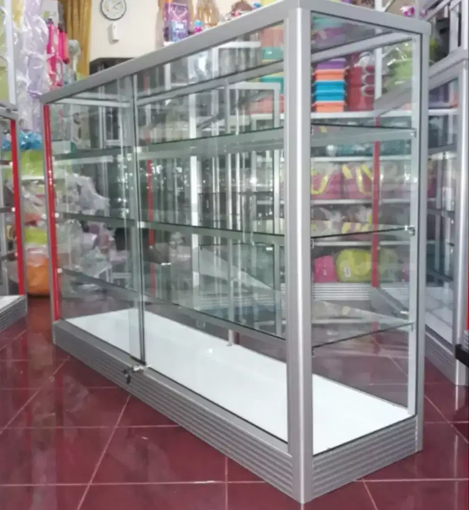 Etalase 1,5M x 1M Untuk Perlengkapan Usaha 4 Tahap