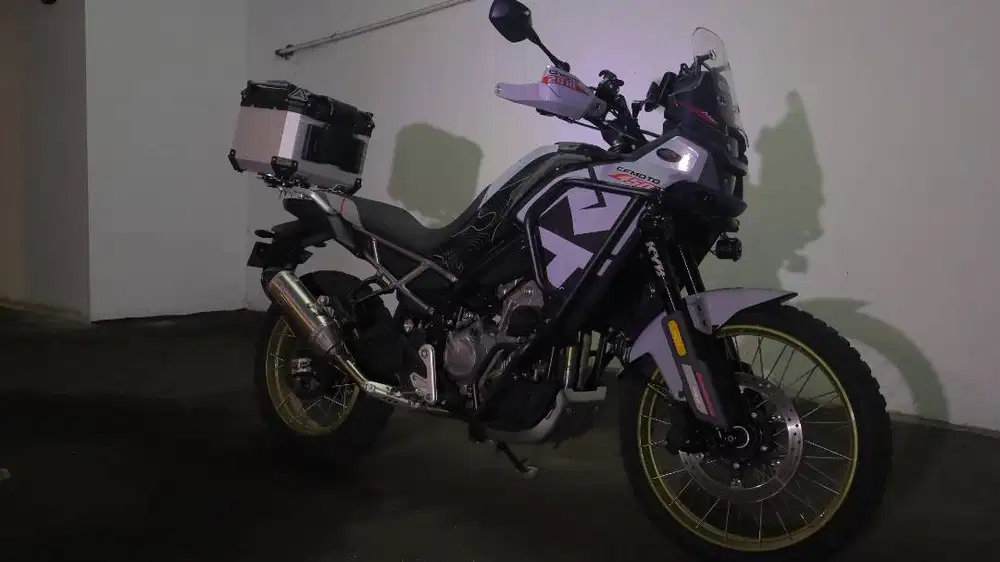 CFMoto 450 MT, Biru, Spakbor Bawah. Siap Touring