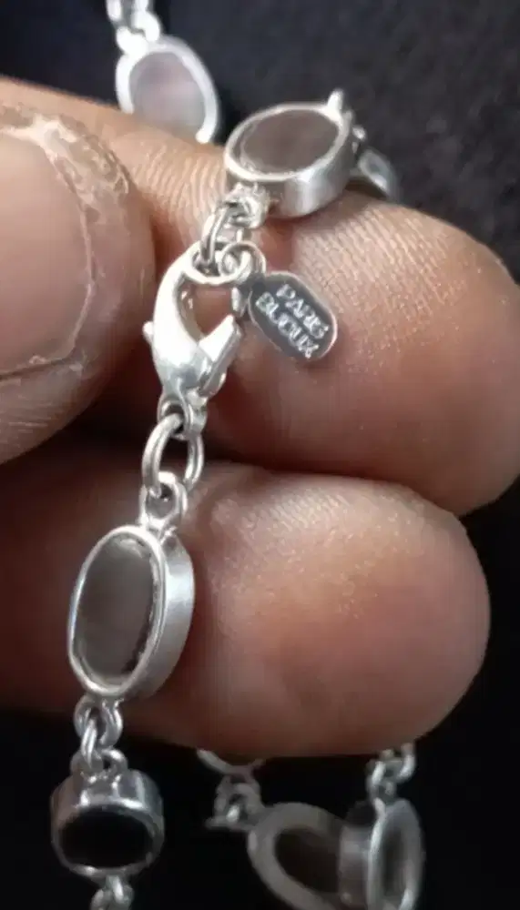 Kalung wanitadari paris asli