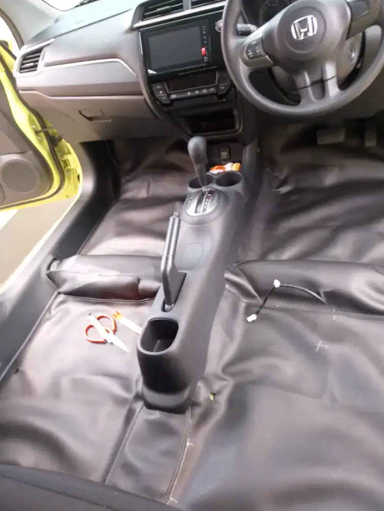 Jasa Pasang Sarung Jok & Karpet Dasar