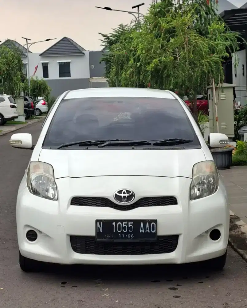 Yaris j 2012 manual