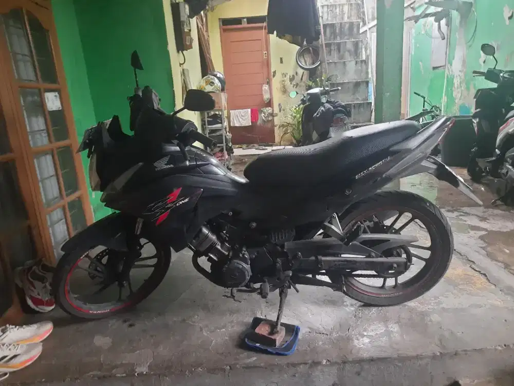 D jual honda cs1