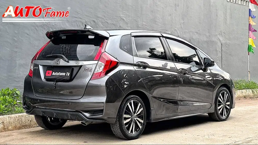 Honda New Jazz 1.5 RS AT FACELIFT LED Headlamp Digital AC NIK 2017