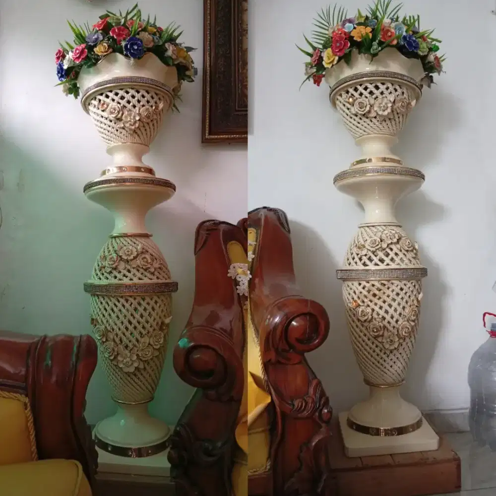 Keramik Pilar Bunga