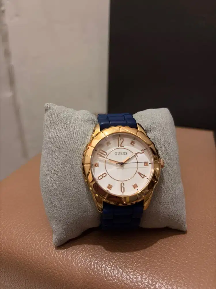 Preloved jam tangan Guess W1095L2 Navy