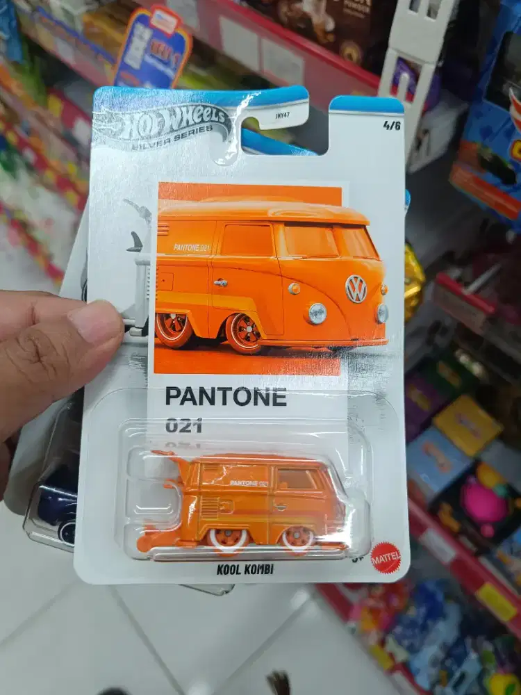 Hot Wheels Pantone Kool Kombi