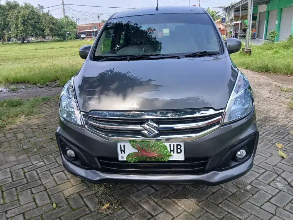 Jual R3 2015 sdh model new KM rendah no minus tinggal pkai 127jt nego