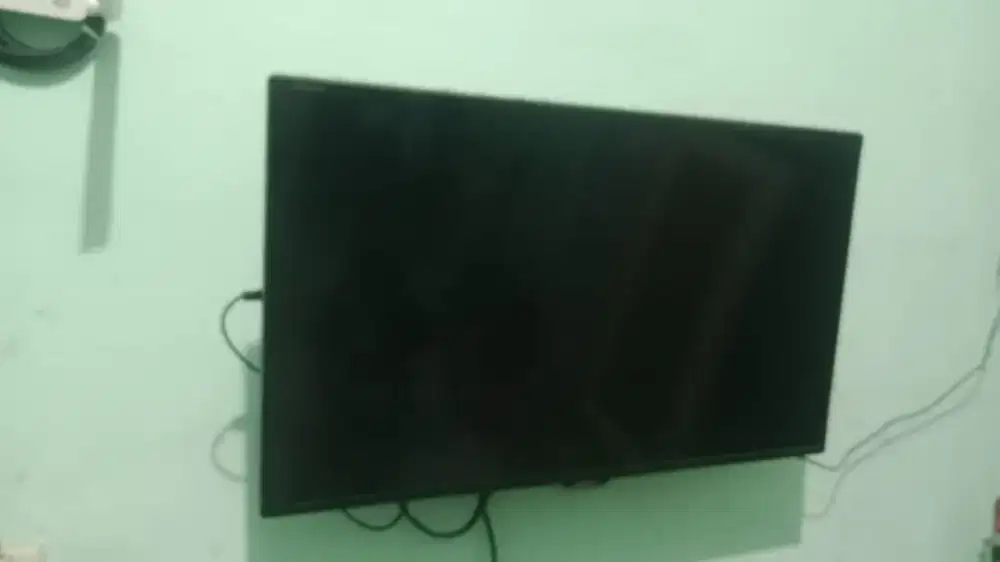 Bismillah jual tv lcd sharp 24in