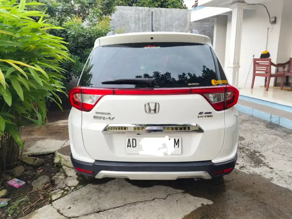 Honda BRV 2nd dijual santai