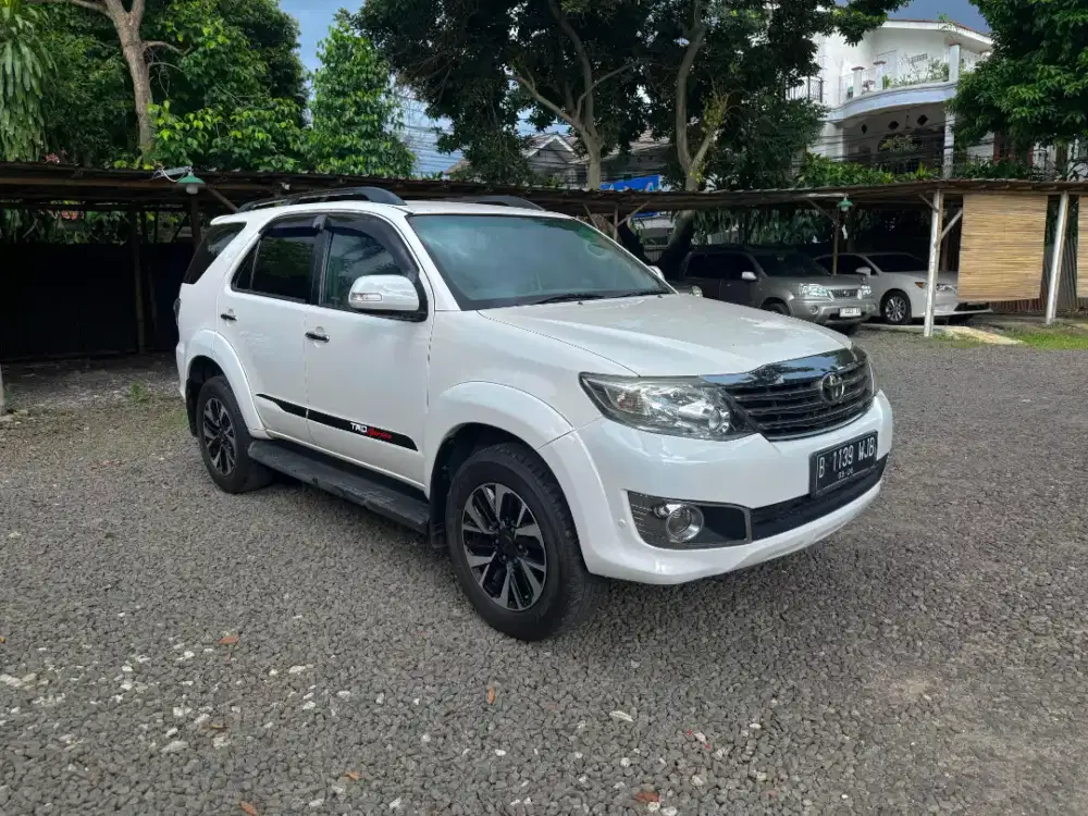 TOYOTA FORTUNER G BENSIN AUTOMATIC 2012