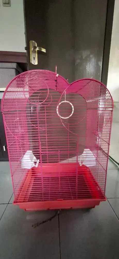 Kandang burung besar