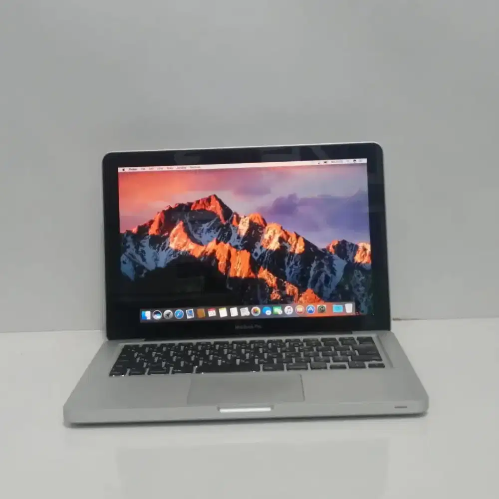 MacBook Pro (13-inch, 2012)  Intel Core i5 Ram 8gb hdd 500gb