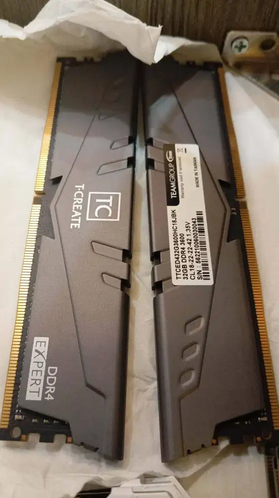 ram  64GB Team 3600mhz 5jt 32GB crucial 2,3jt Corsair 2,8jt XPG 3jt