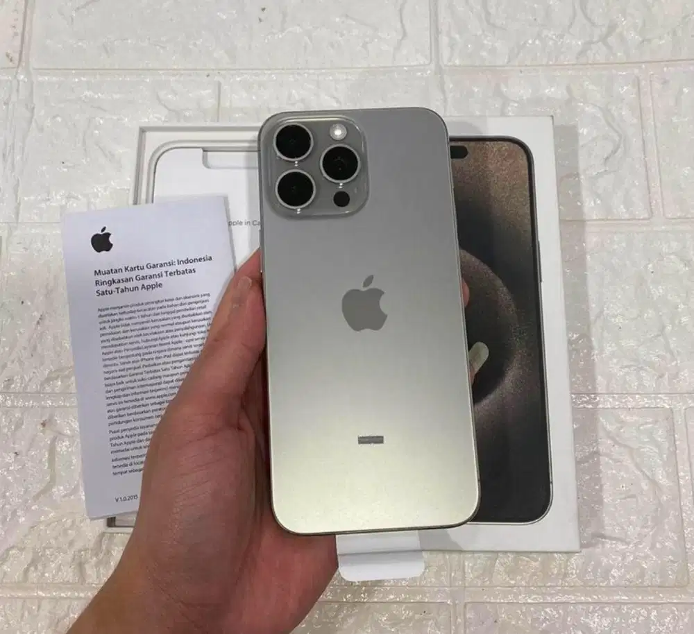 IPHONE 15 Pro Titanium 128gb IBOX ( Mulus + garansi panjang )