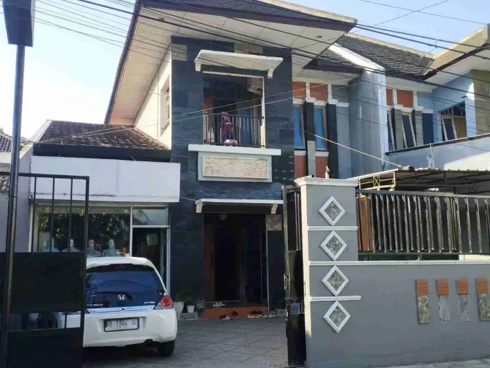 DIJUAL RUMAH MEWAH 2 LANTAI  TEPI JLN ASPAL SELATAN KAMPUS UAD JLN IMOGIRI TIMUR KM 7 WIROKERTEN BANGUNTAPAN