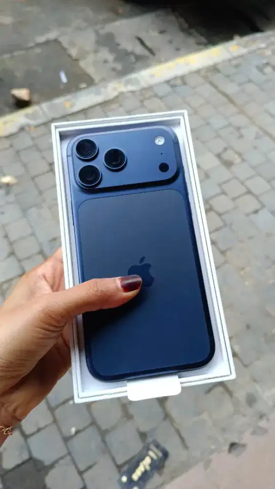 IPHONE 17 PROMAX 256 7 HR PAKAI