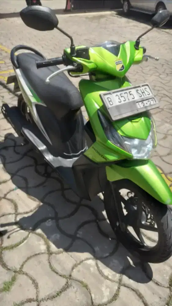 Dijual cepat HONDA BEAT karburator orisinil