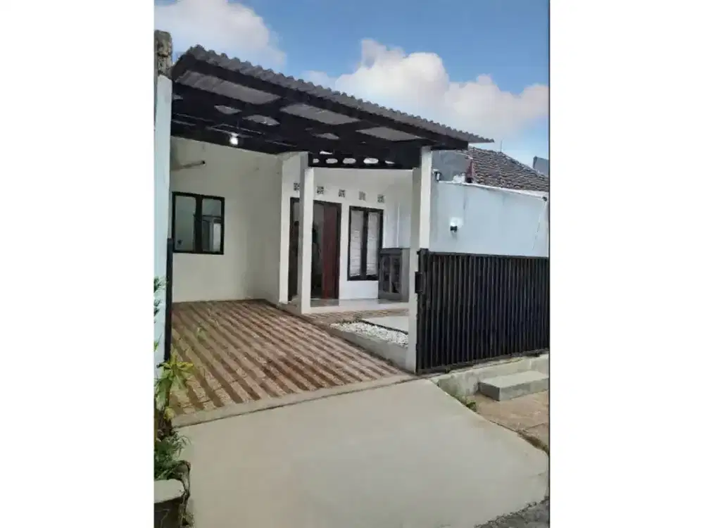 DIJUAL RUMAH BAGUS SIAP HUNI STRATEGIS HARGA NEGO SENTUL CITY