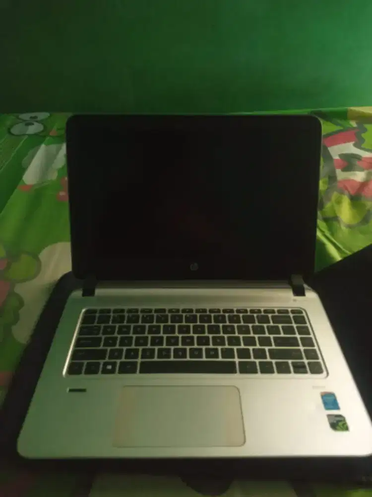 jual cepet aja LAPTOP HP ENVY 14 (SSD)