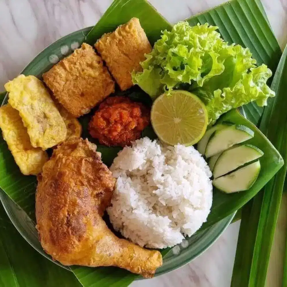 Lowongan Staff Kitchen dan Waiter