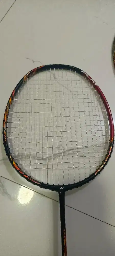 Yonex 99 play dan lining combat z8
