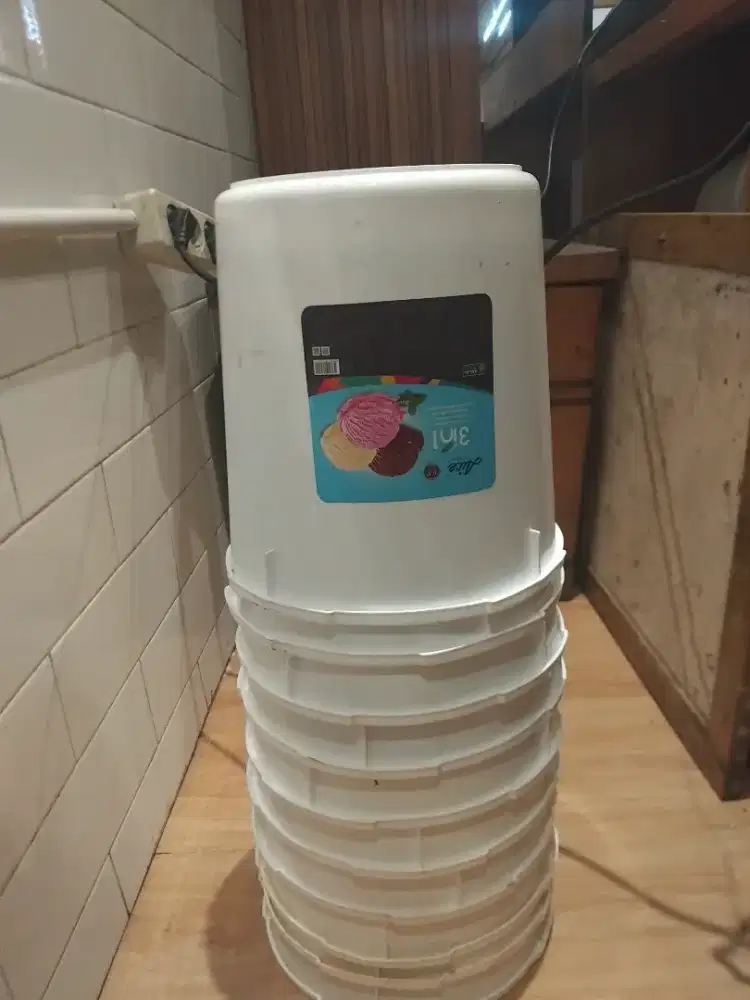 Ember bekas ea cream