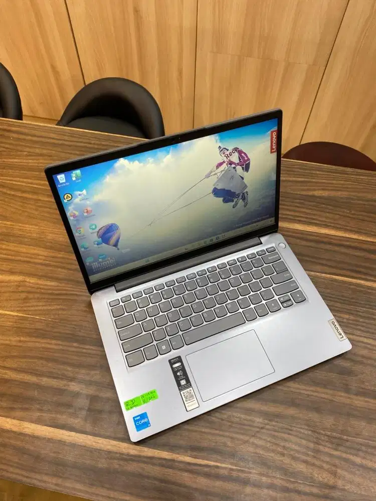 Laptop Lenovo Ideapad Slim 3 Core i3-1215 Ram 8/256 GB Garansi 19 Bula