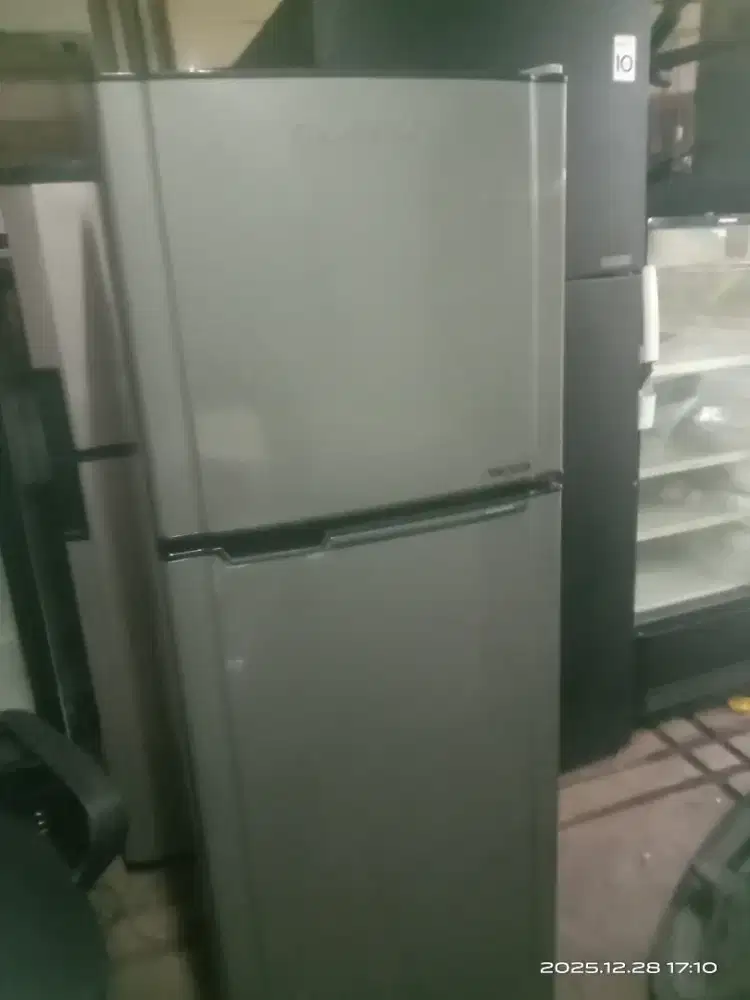 Kulkas Glacio /Toshiba