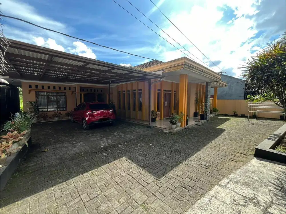 DIJUAL RUMAH LUAS & STRATEGIS DI PUSAT KOTA