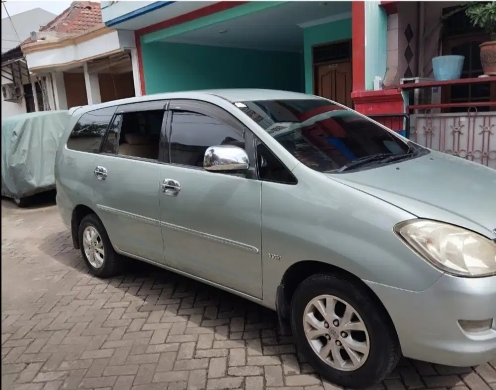 Toyota Kijang Innova 2006 Bensin