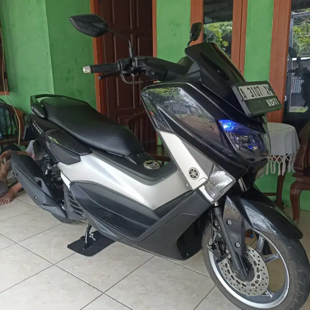 Yamaha nmax old