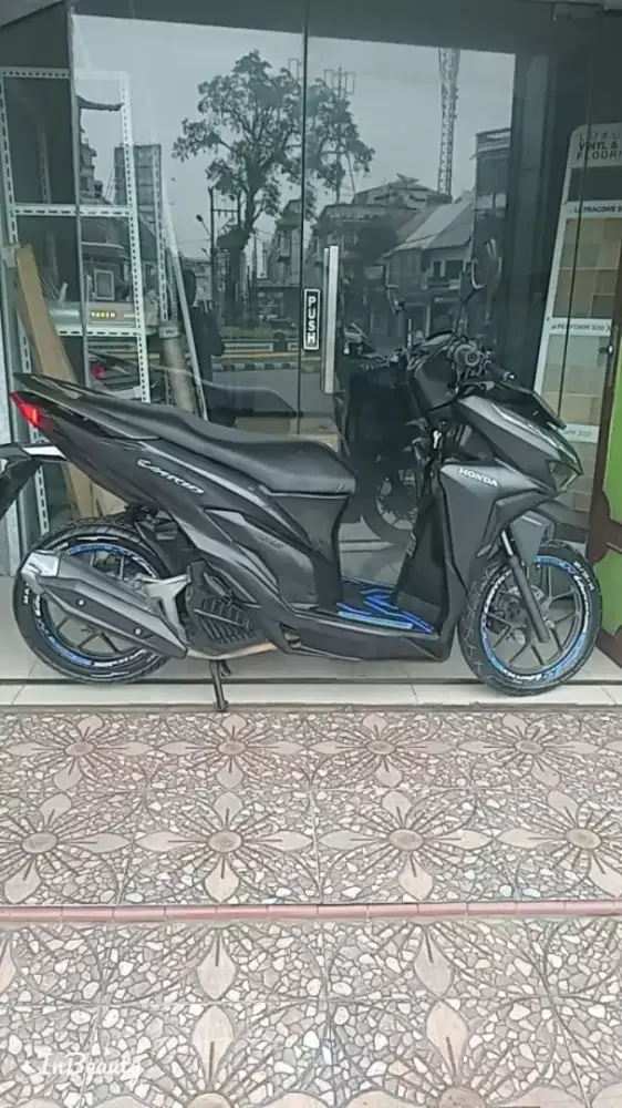 Jual motor honda vario 2020 wrn itam
