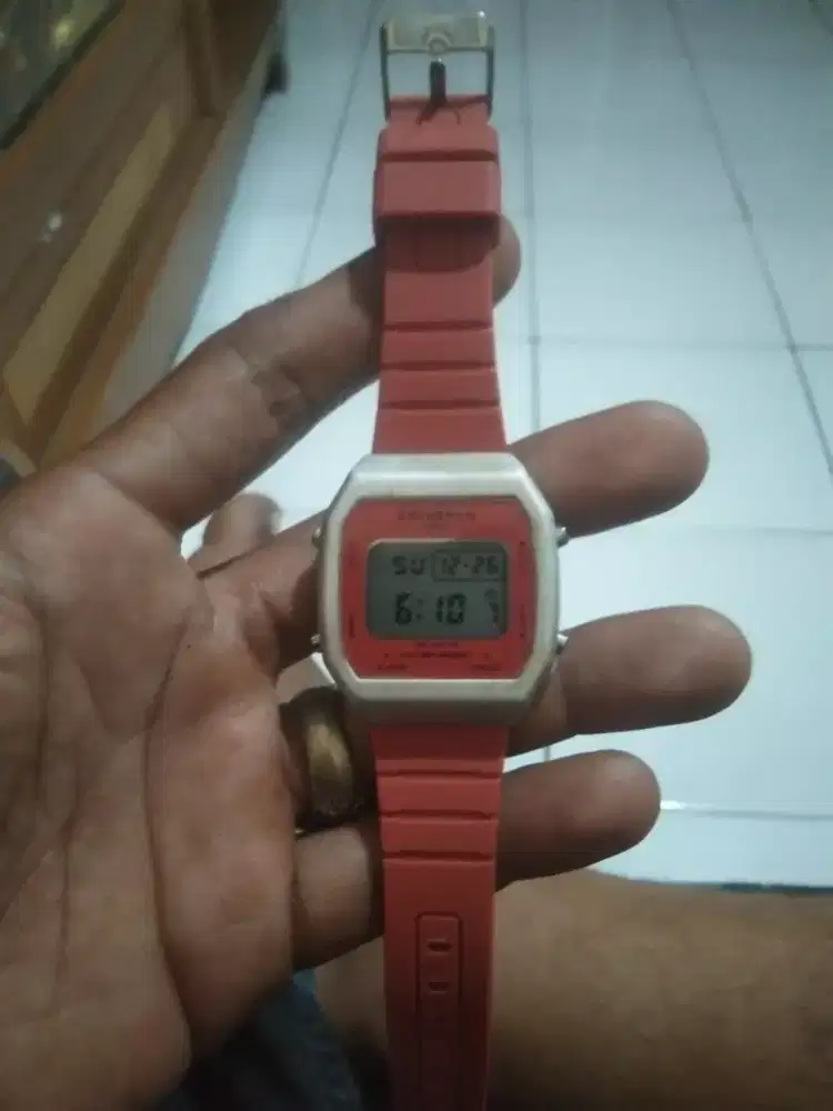 Jam tangan digital brun brun paris original jual cepat