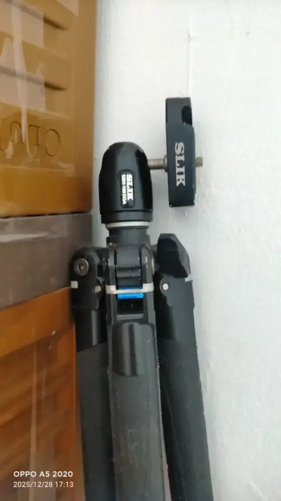 TRIPOD KAMERA MERK SLIK MADE IN JEPANG