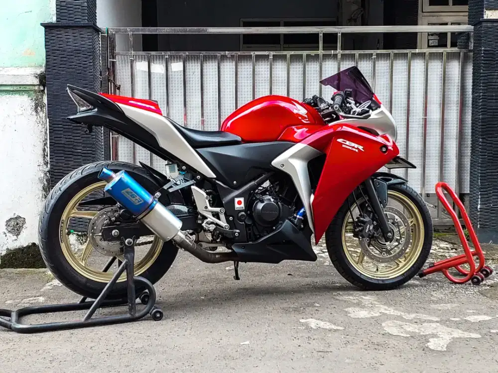 HONDA CBR 250R TAHUN 2011