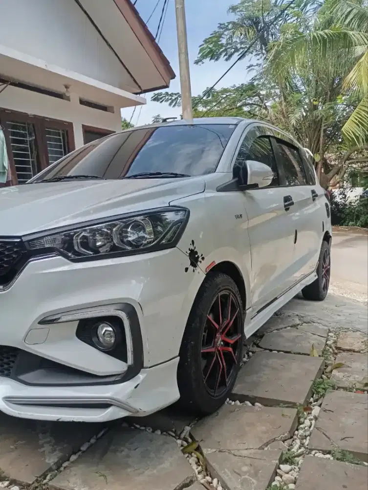 Rental mobil. Sewa mobil harian, mingguan & bulanan lepas kunci.