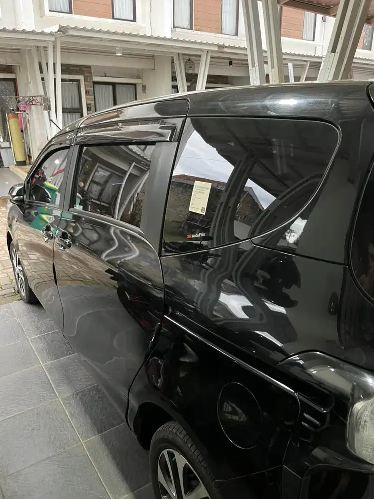 Toyota Sienta 2016 V MT Low KM