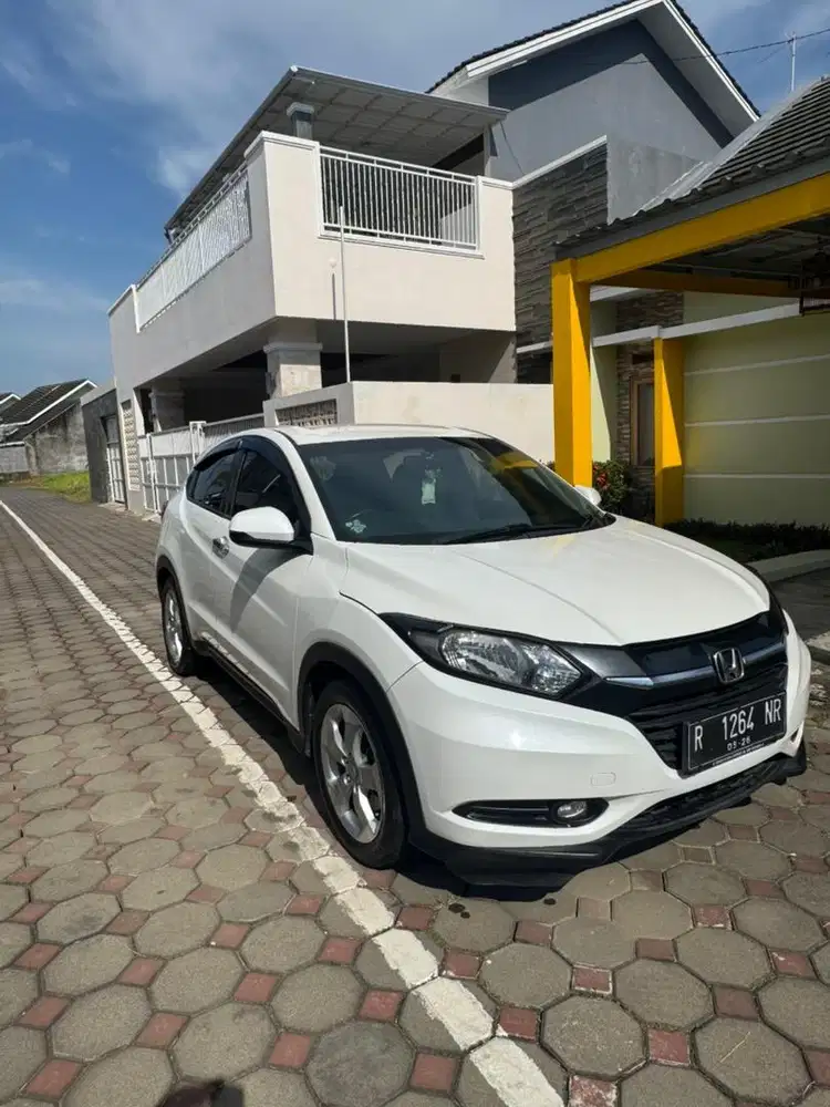 Honda HRV 1.5 E Automatic Tahun 2016