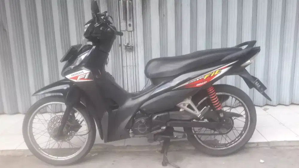 Honda Revo fit injeksi hitam 2021 Akhir