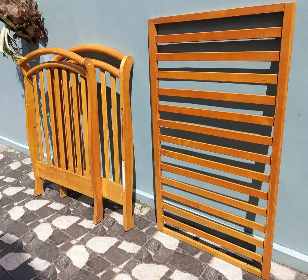Baby Crib kayu padat