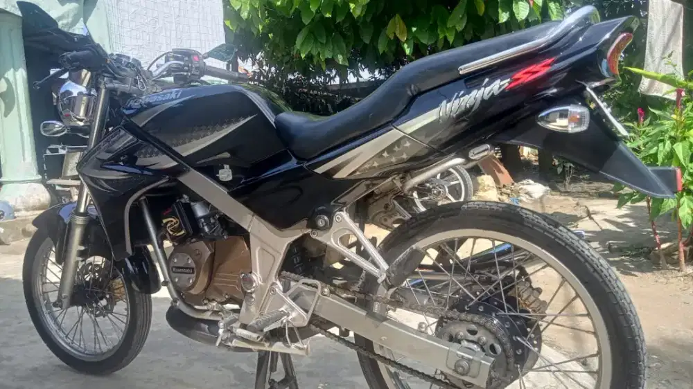 Kawasaki ninja ss 2013