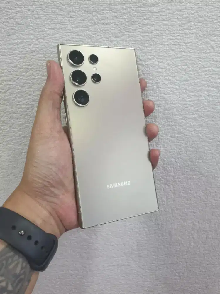 Samsung S24 Ultra Natural Titanium