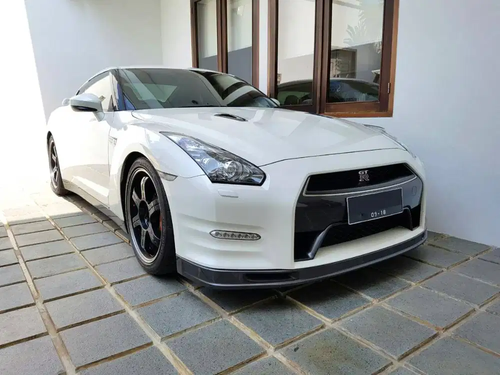 Nissan GT-R R35 Track Pack 2012