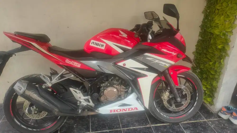 CBR 150 R 2017 tangan pertama