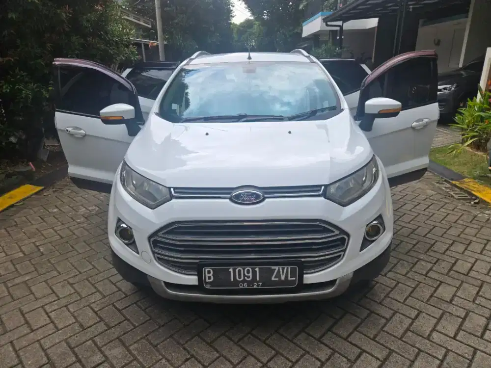 Dijual Ford Ecosport 2015 Titanium Pemakaian Wanita