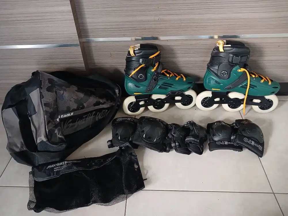 Sepatu Roda Oxelo MF900 Size 44 Inline Skate 5x Pakai, Kota Bandung